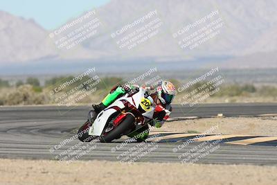 media/Jan-15-2026-Racers Edge (Thu) [[dfebeb70ab]]/2-A Group/Session 3 (Turn 16)/